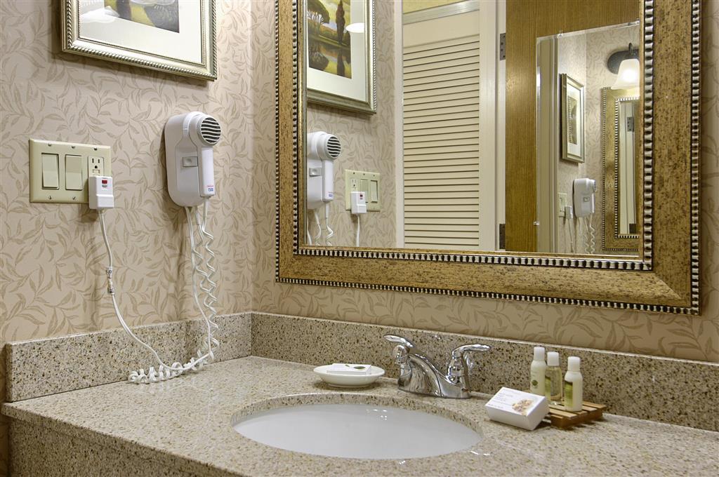 Red Lion Hotel Wenatchee City Center Экстерьер фото