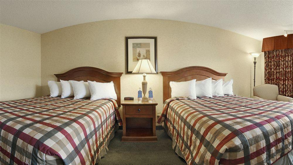 Red Lion Hotel Wenatchee City Center Экстерьер фото