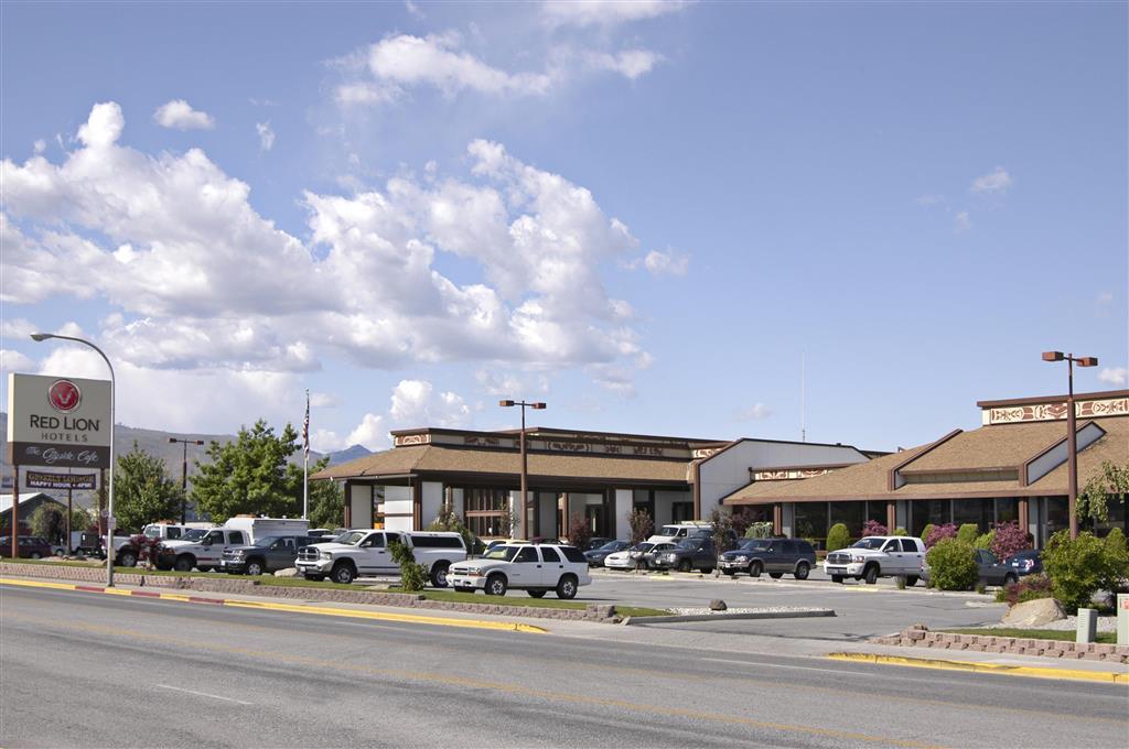 Red Lion Hotel Wenatchee City Center Экстерьер фото